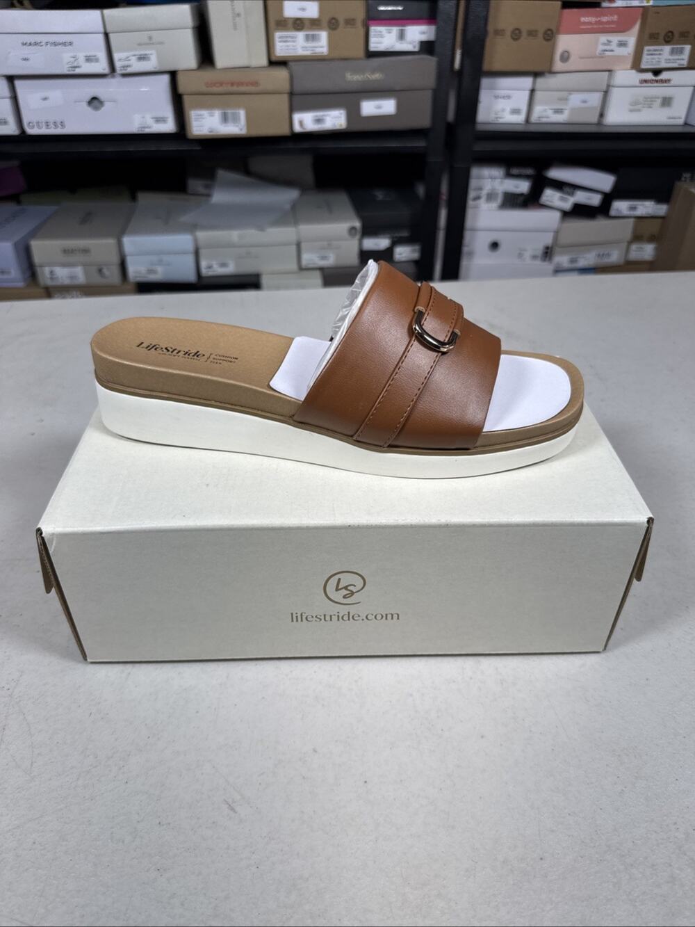 Women 11 LifeStride Genevieve Slide Sandal Tan M